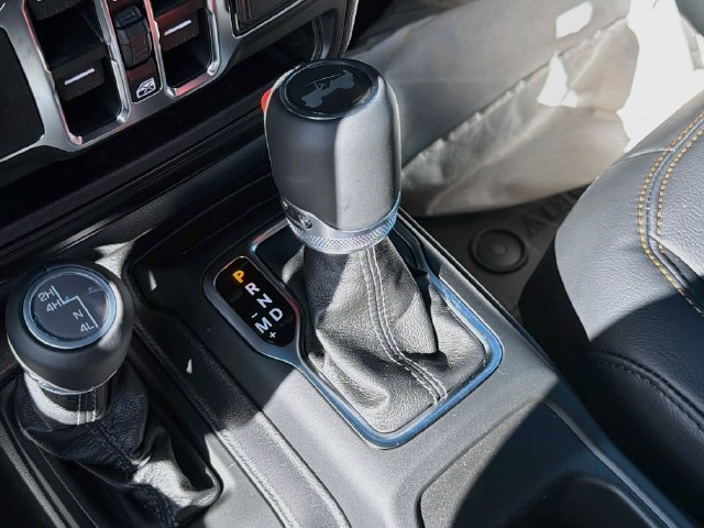 New 2027 Jeep Wrangler Unlimited Sahara AWD/4WD image 15