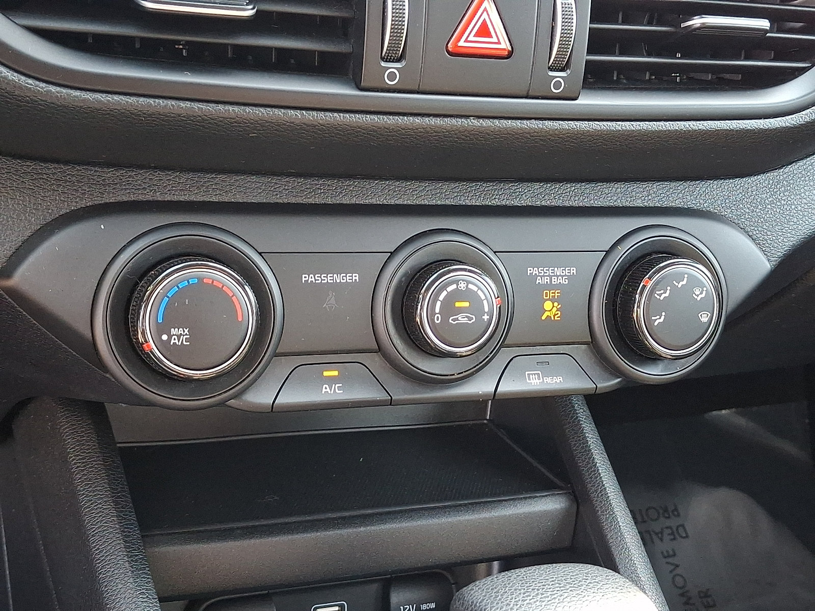 Used 2023 Kia Forte LXS w/ LXS Technology Package FWD image 17