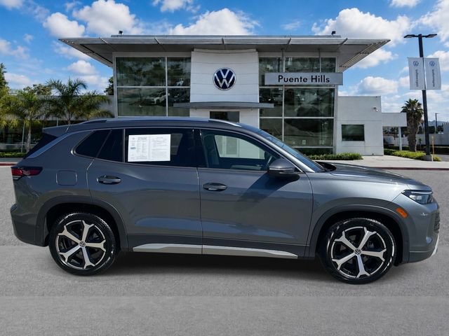 Certified 2026 Volkswagen Tiguan SE FWD image 3