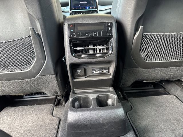 Used 2023 Jeep Grand Cherokee L Limited w/ Luxury Tech Group II AWD/4WD image 19