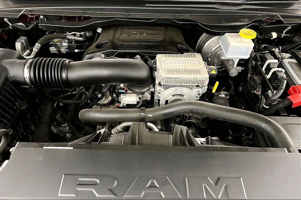 Used 2023 RAM 1500 Laramie AWD/4WD image 10