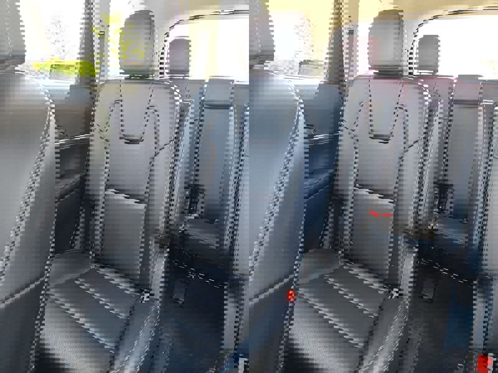 Used 2024 Kia Telluride S w/ S Sunroof Package FWD image 4