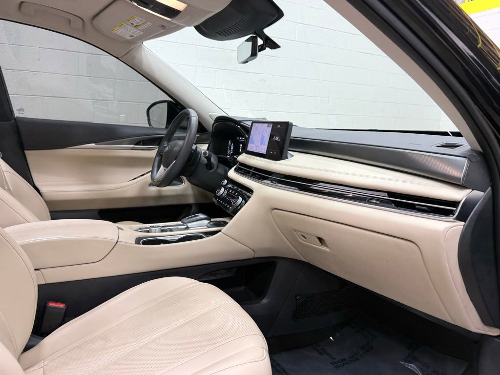 Used 2023 INFINITI QX60 Luxe w/ Performance Audio Package image 42
