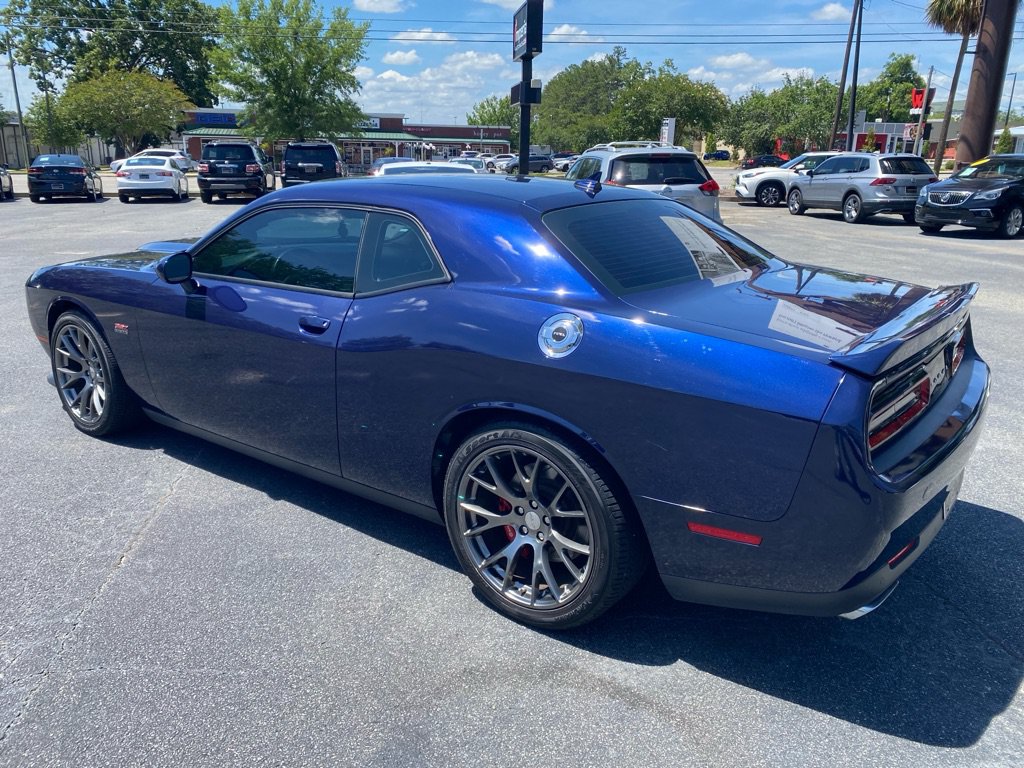 Used 2015 Dodge Challenger SRT RWD image 6