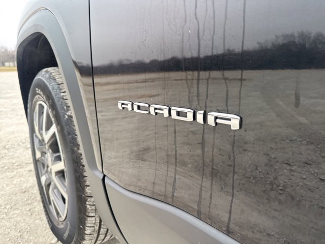 Used 2023 GMC Acadia SLE w/ Driver Convenience Package image 11