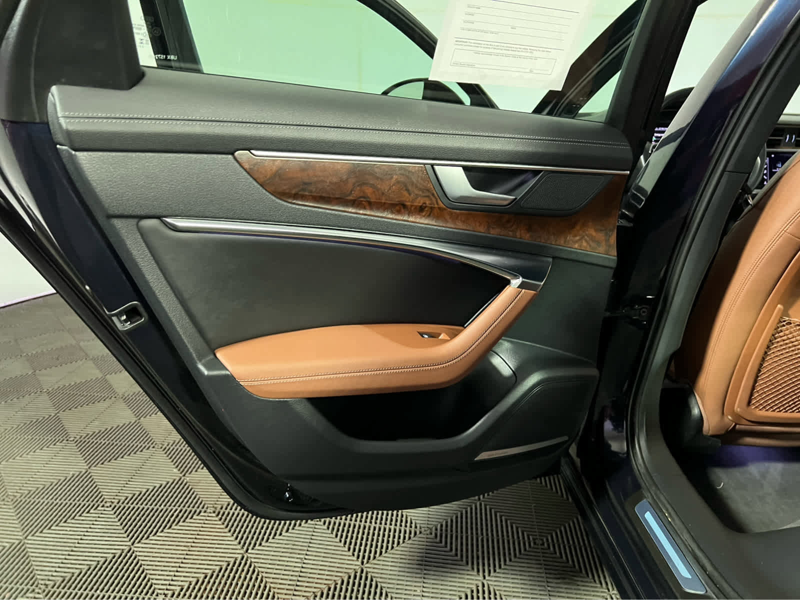 Used 2023 Audi A6 Premium Plus w/ Premium Plus Package image 25