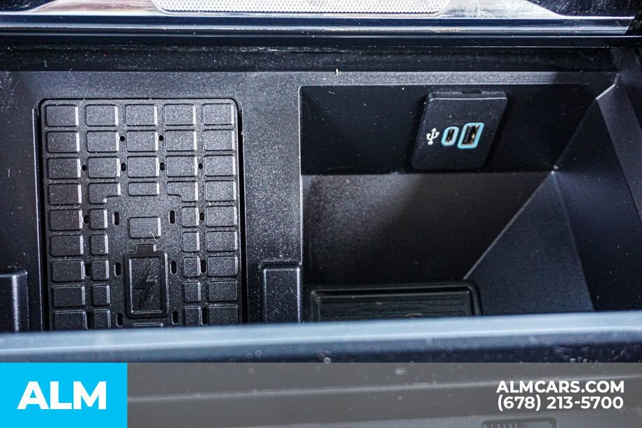 Used 2023 Ford F350 Lariat image 44