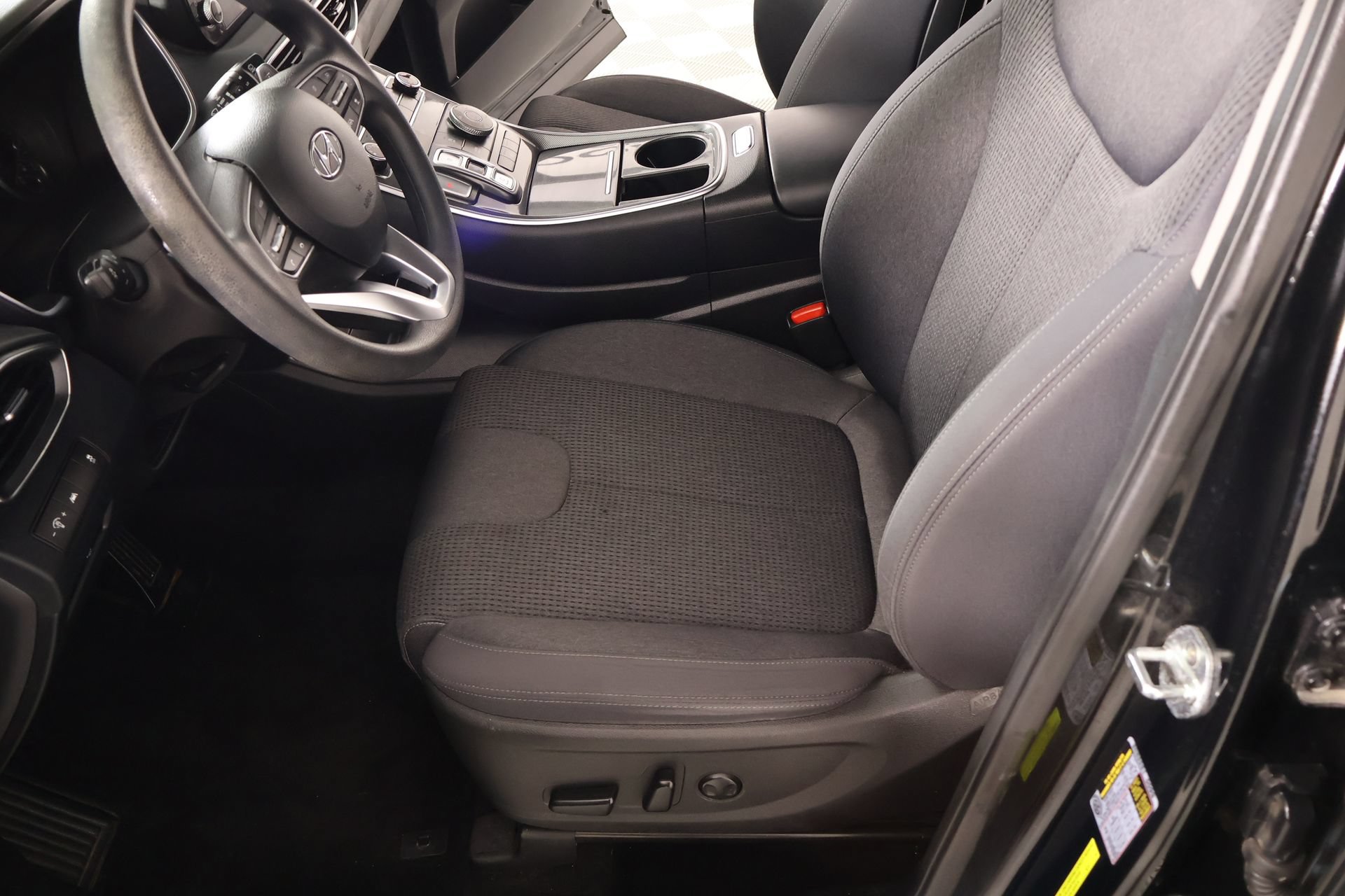 Certified 2022 Hyundai Santa Fe SEL AWD/4WD image 11
