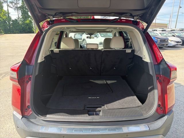 Used 2023 Nissan Rogue SV w/ SV Premium B Package FWD image 13