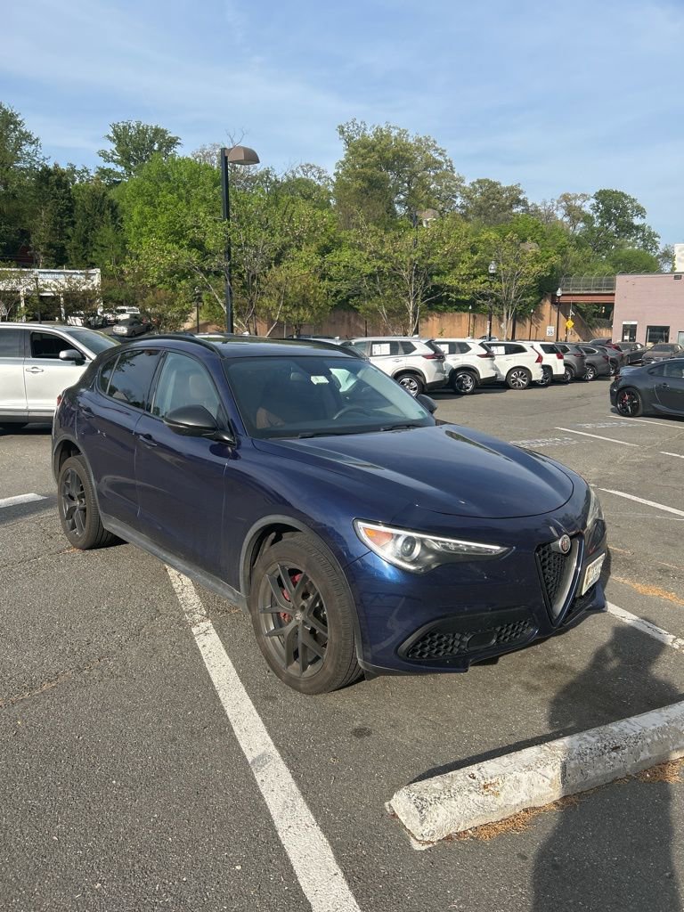 Used 2019 Alfa Romeo Stelvio Sprint w/ Nero Edizione image 1
