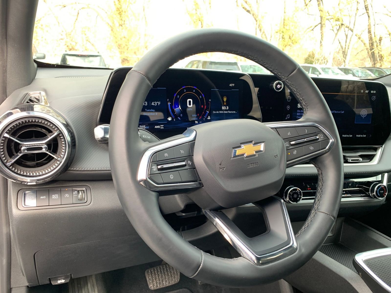 Used 2025 Chevrolet Equinox LT image 33