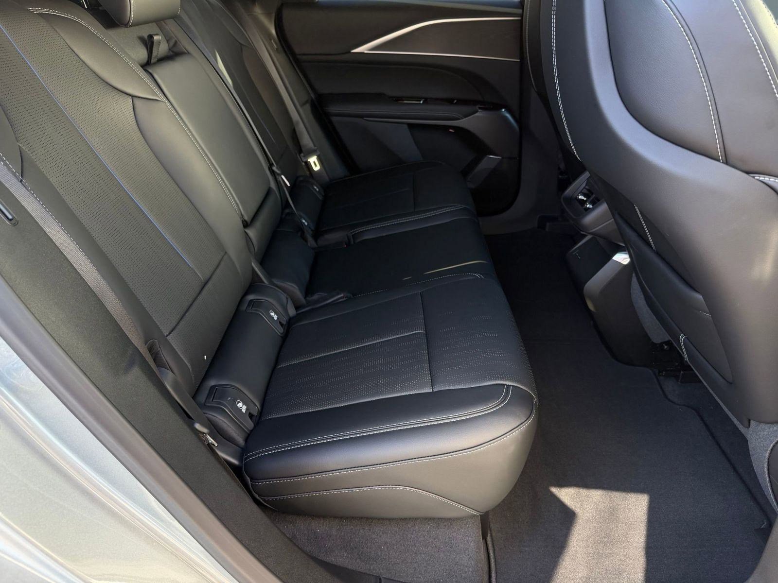 New 2026 Cadillac Lyriq Luxury image 30