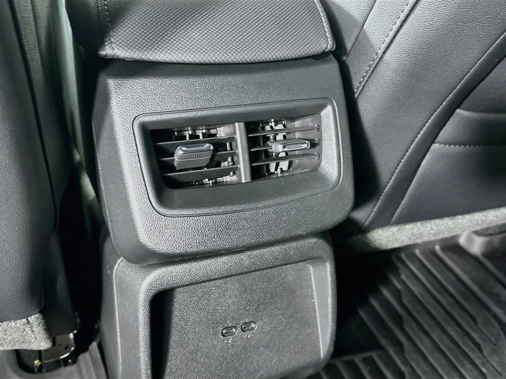 Used 2026 Chevrolet Equinox EV RS AWD/4WD image 30