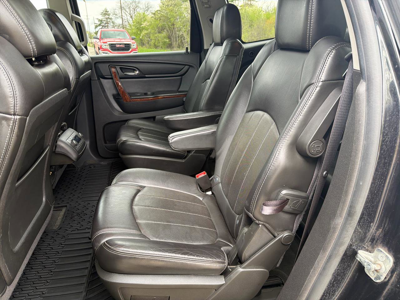Used 2013 Chevrolet Traverse LTZ AWD/4WD image 33