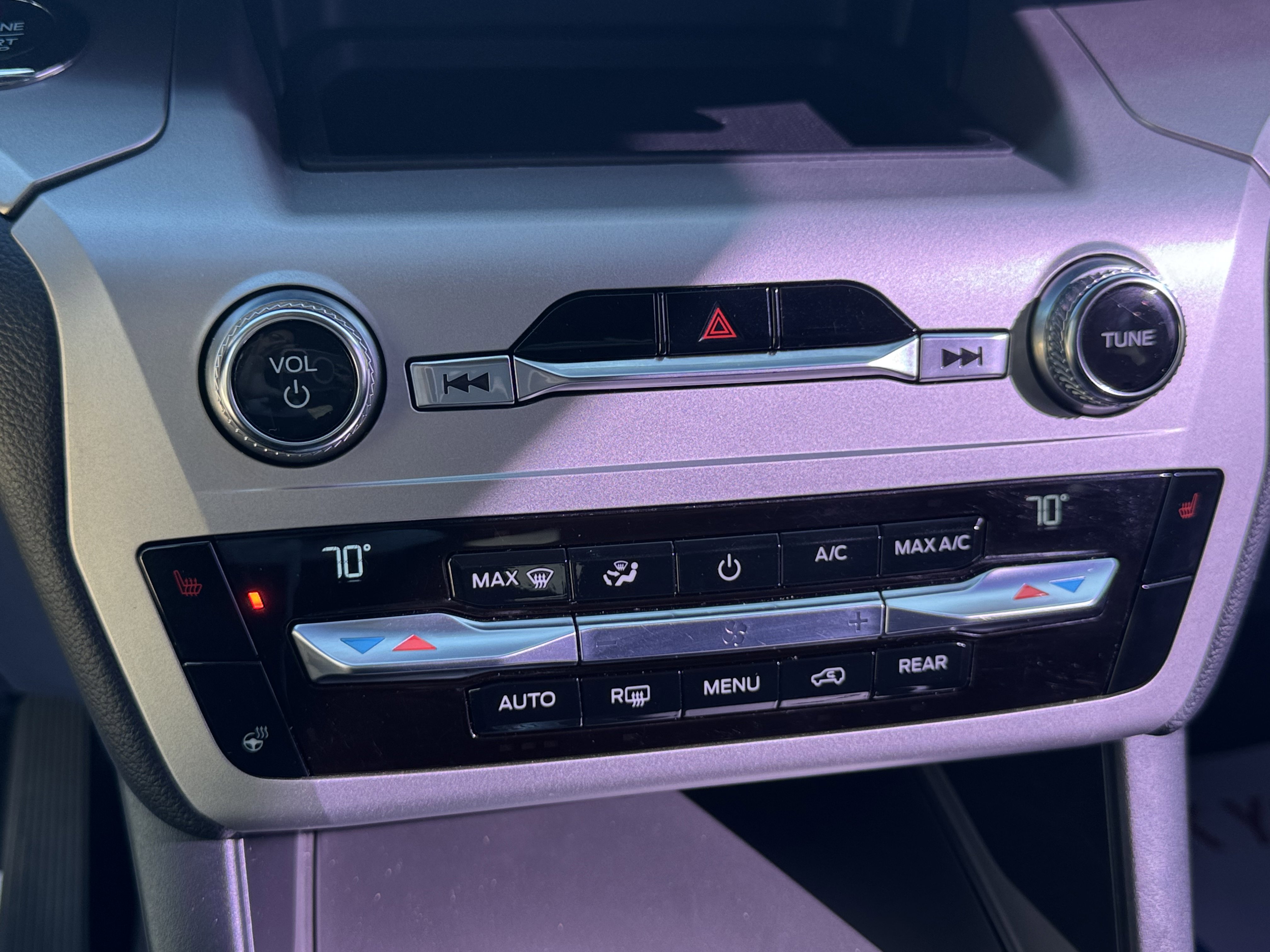 Used 2021 Ford Explorer XLT w/ Equipment Group 202A image 18