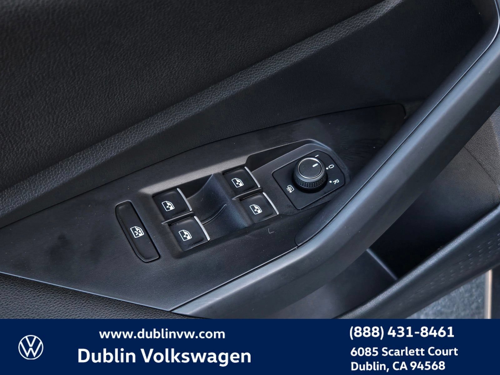 Certified 2025 Volkswagen Jetta Sport FWD image 11