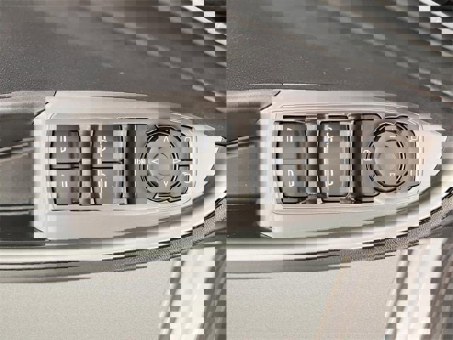 Used 2024 Chevrolet Malibu LT image 15