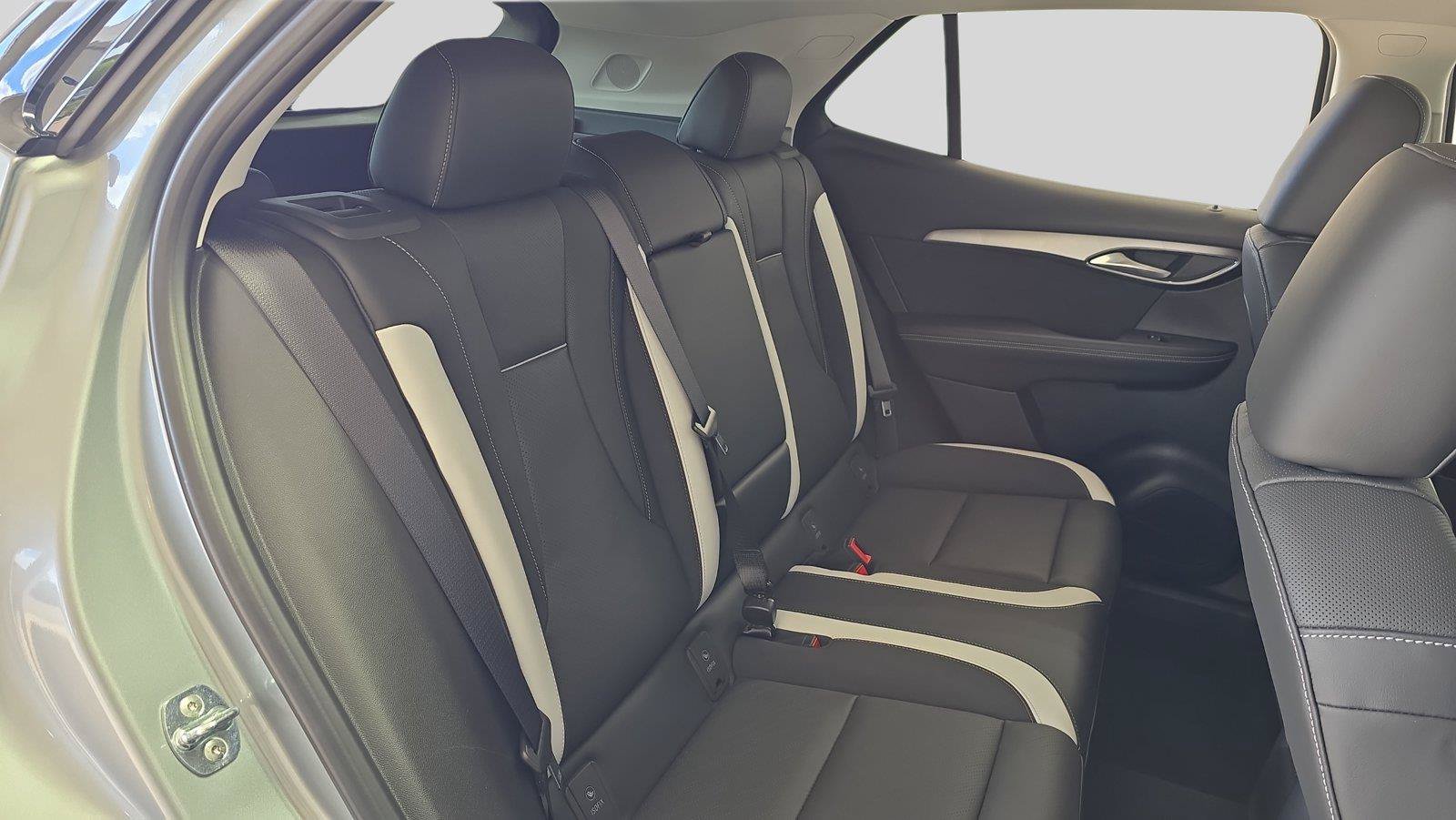 Used 2024 Buick Envision Sport Touring AWD/4WD image 17