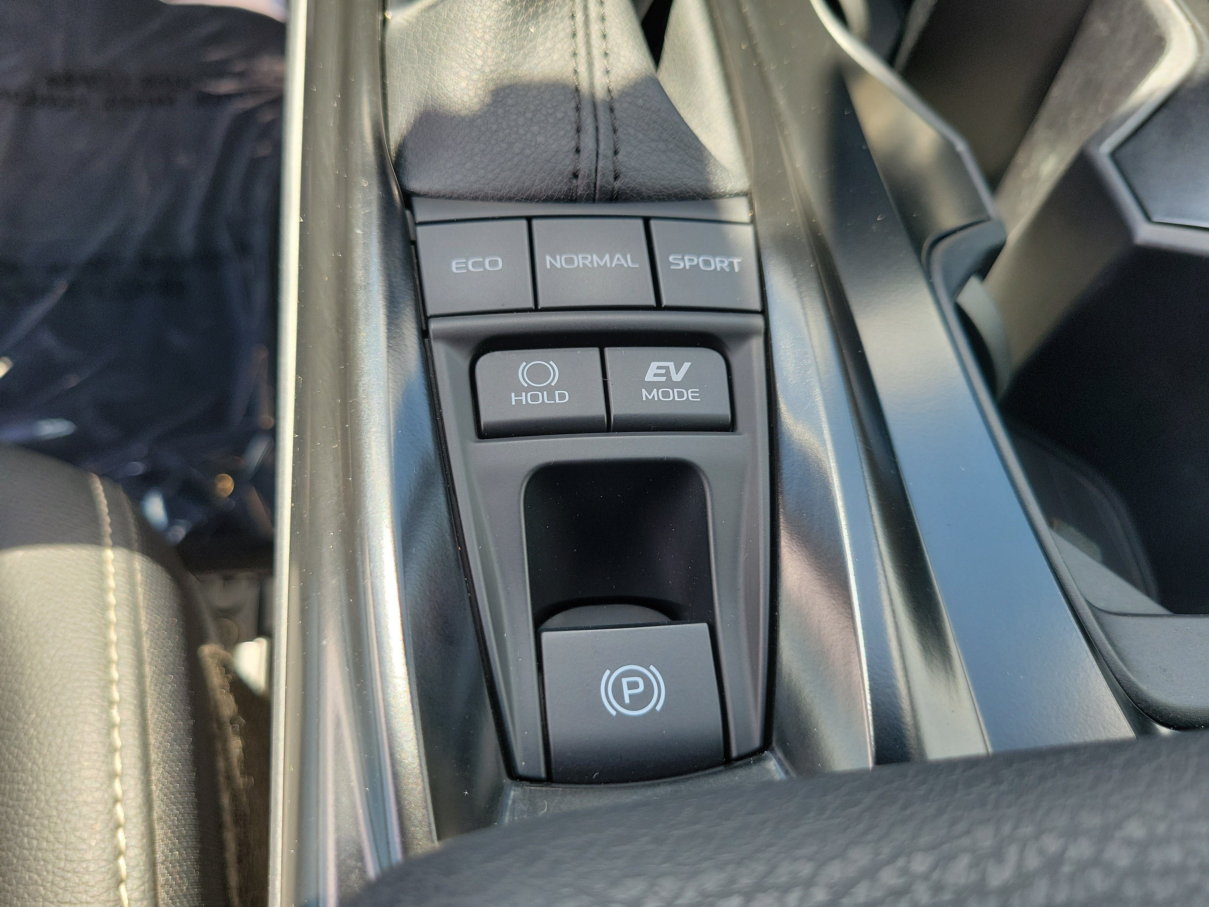 Used 2026 Toyota Camry SE FWD image 24