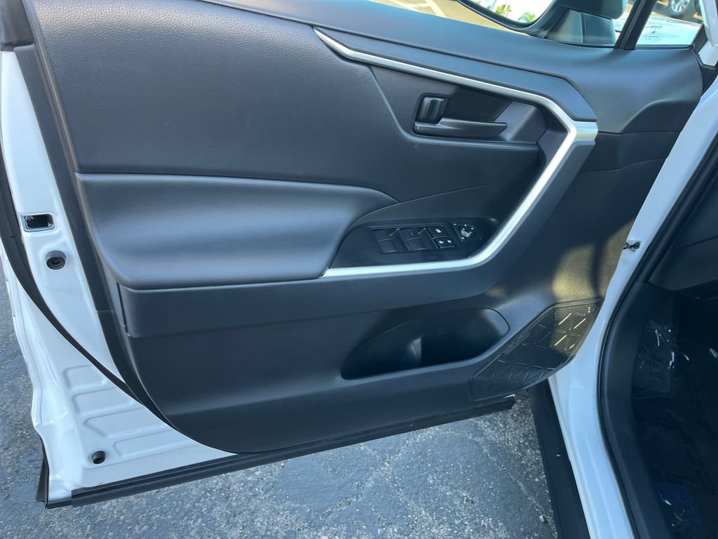 Used 2025 Toyota RAV4 LE FWD image 11
