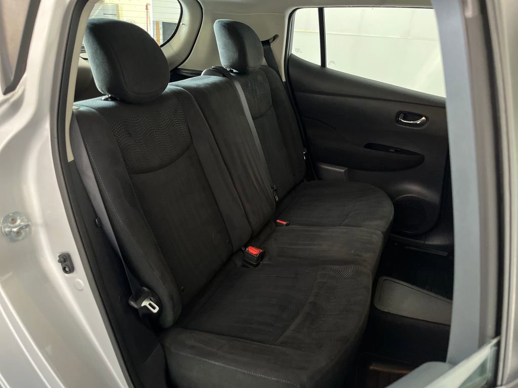 Used 2017 Nissan Leaf SV image 20