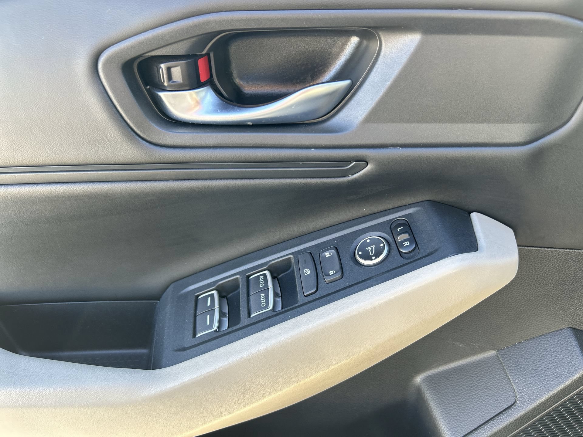 Used 2023 Honda Accord EX image 15