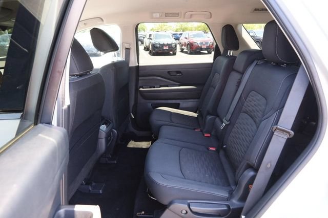 Certified 2025 Nissan Pathfinder SV AWD/4WD image 10
