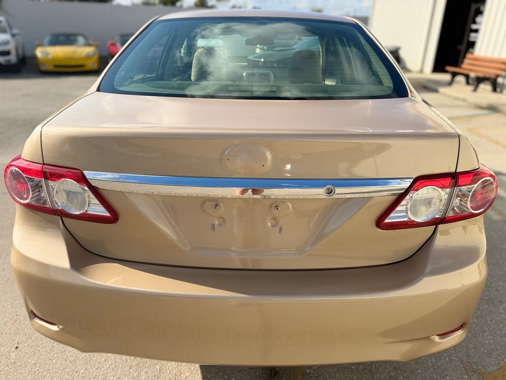 Used 2011 Toyota Corolla LE FWD image 4