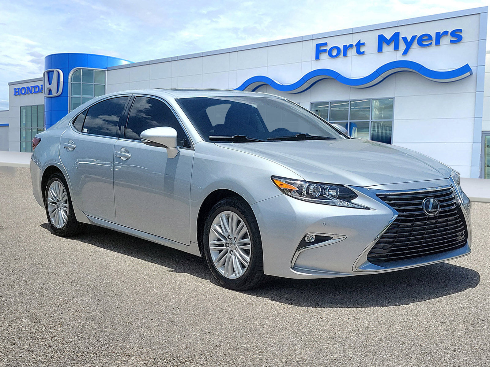 Used 2017 Lexus ES 350 w/ Premium Package FWD image 1