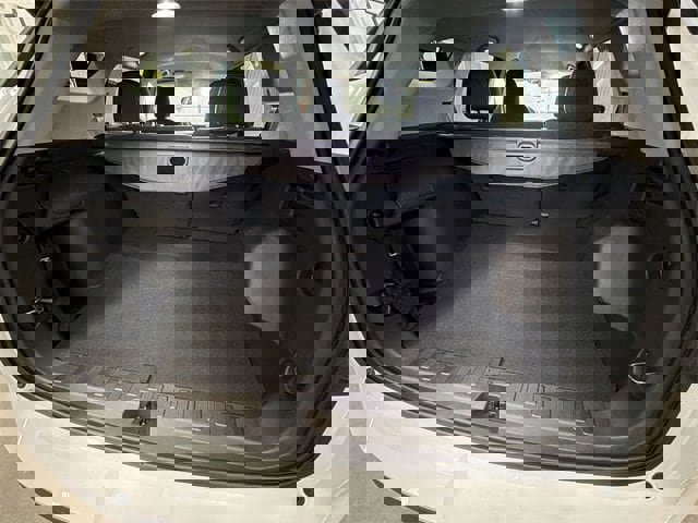 Used 2023 GMC Terrain SLE w/ Driver Convenience Package image 54