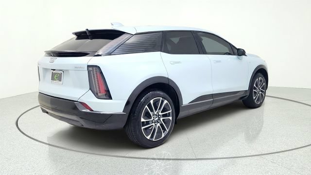 Used 2025 Cadillac Optiq Sport 1 AWD/4WD image 12