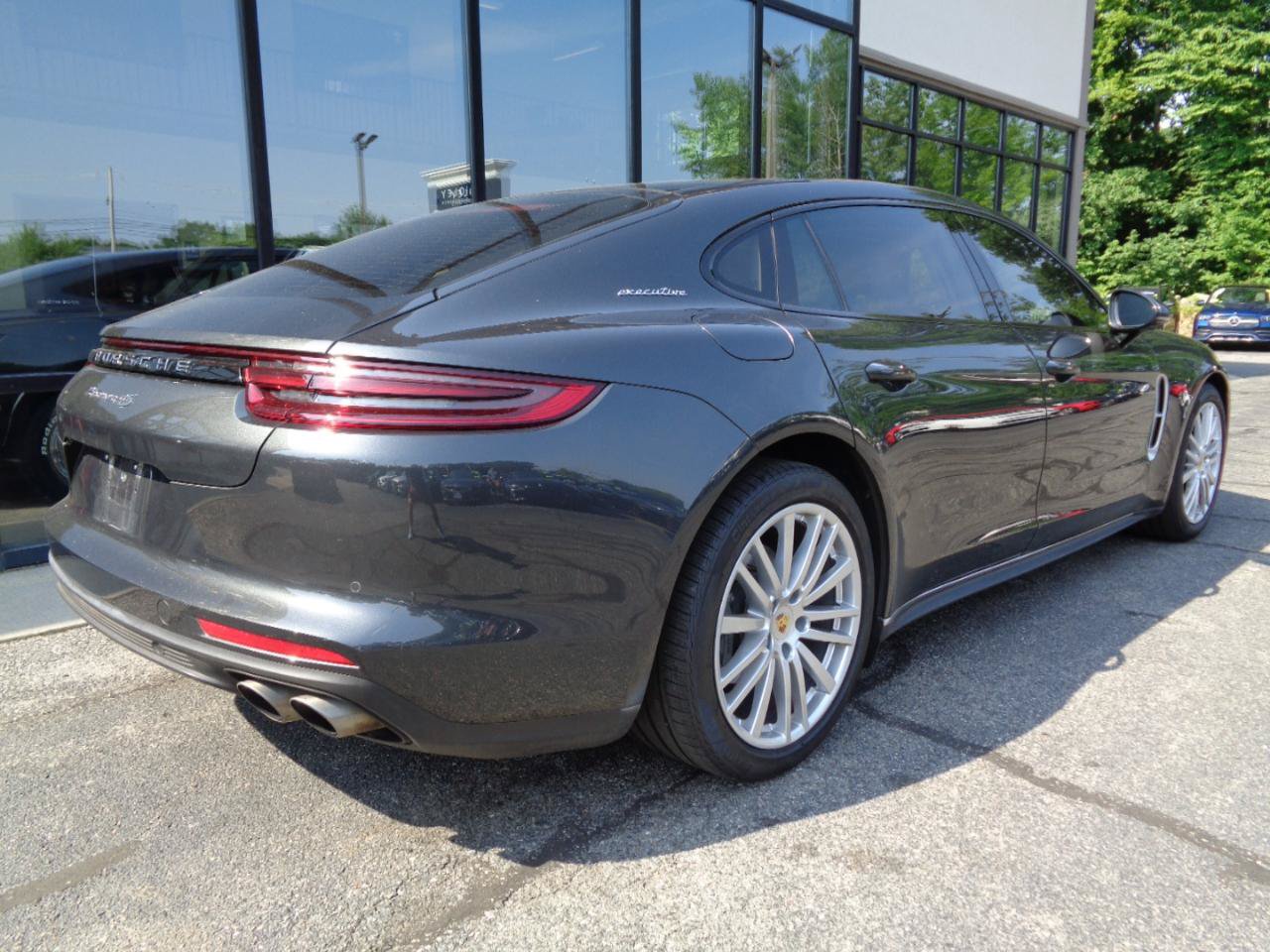 Used 2018 Porsche Panamera 4S Executive AWD/4WD image 5