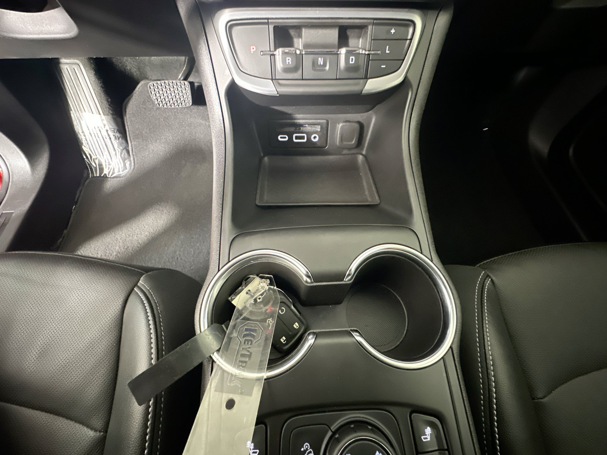 Used 2024 GMC Terrain SLT AWD/4WD image 22