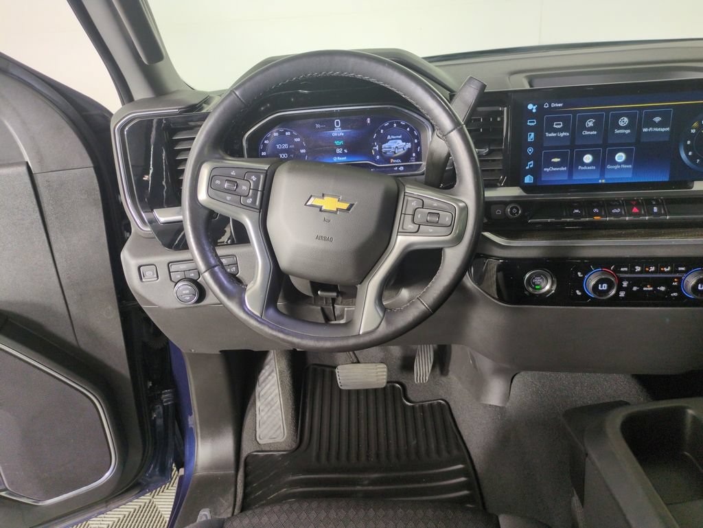 Used 2022 Chevrolet Silverado 1500 LT AWD/4WD image 13