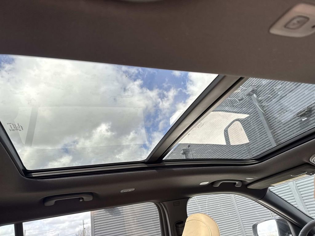 Used 2023 Jeep Grand Cherokee L Limited image 15