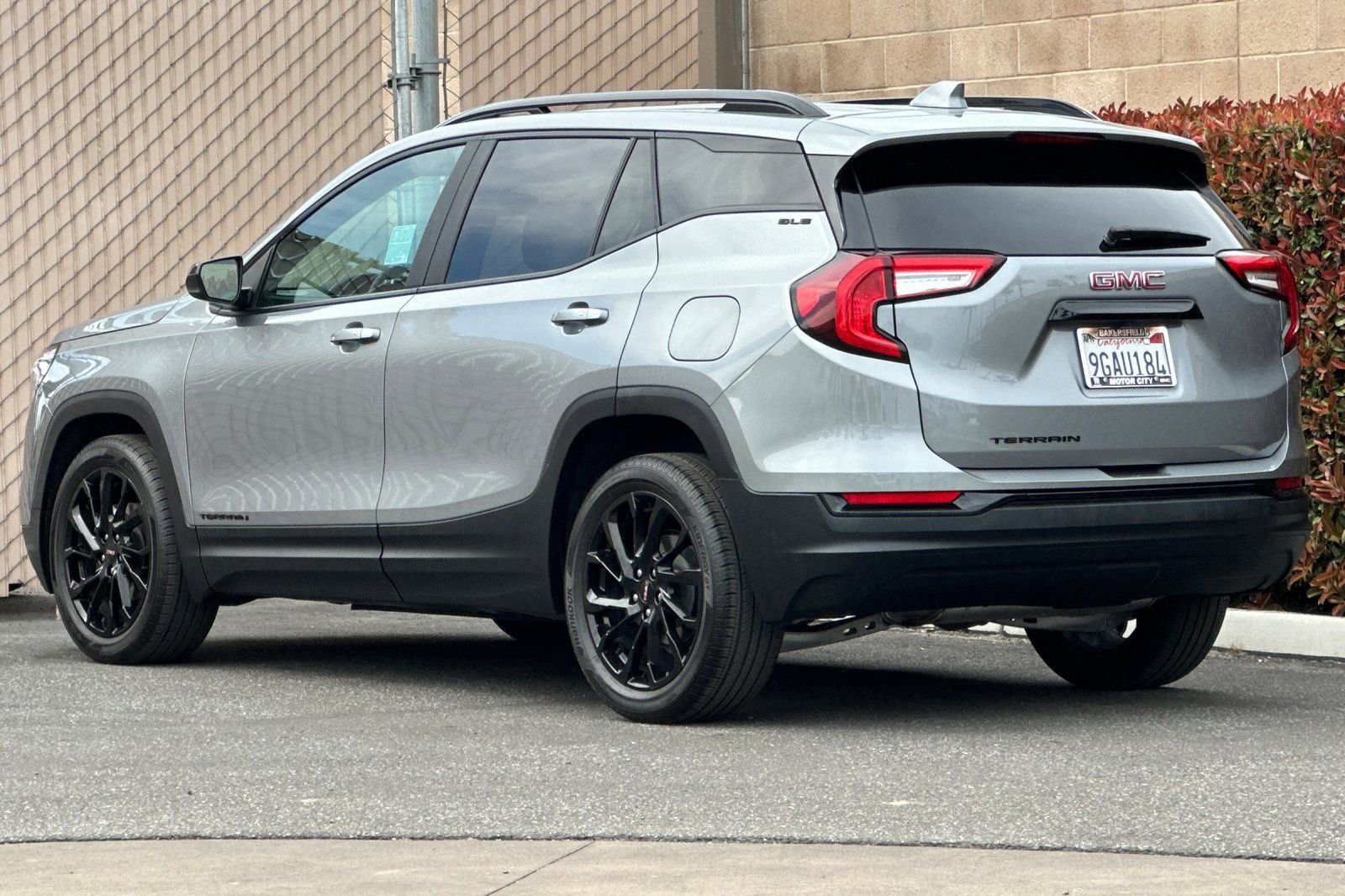 Certified 2023 GMC Terrain SLE w/ Driver Convenience Package image 6