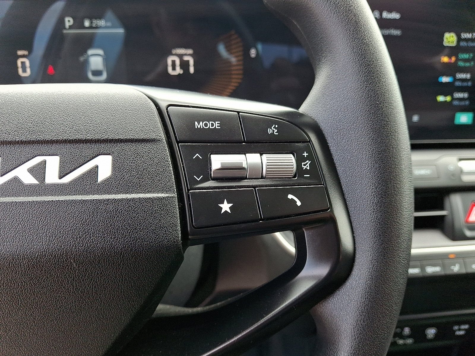 Certified 2025 Kia K4 FWD image 21