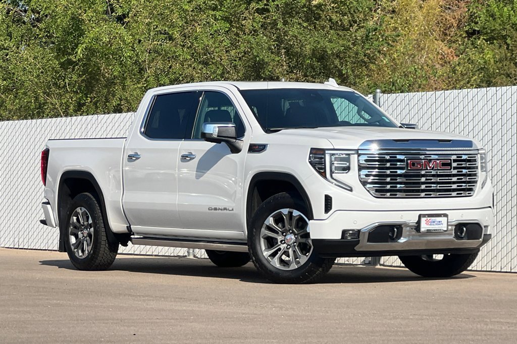 Used 2023 GMC Sierra 1500 Denali image 2