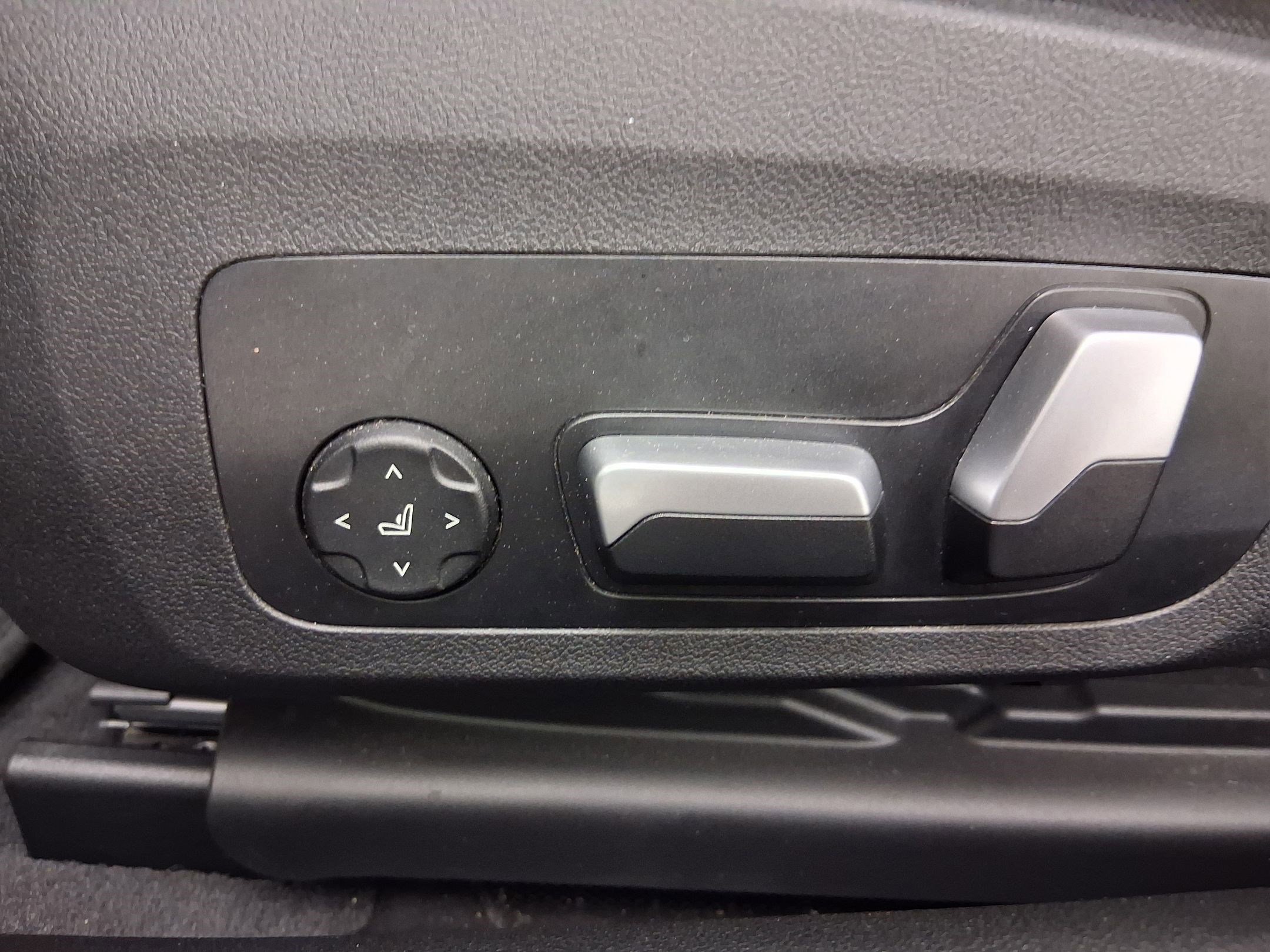 Certified 2023 BMW 430i xDrive Coupe w/ Premium Package image 13