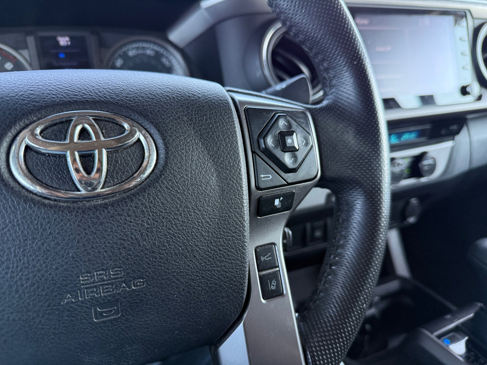Used 2021 Toyota Tacoma SR5 w/ Blackout Package (TMS) image 15