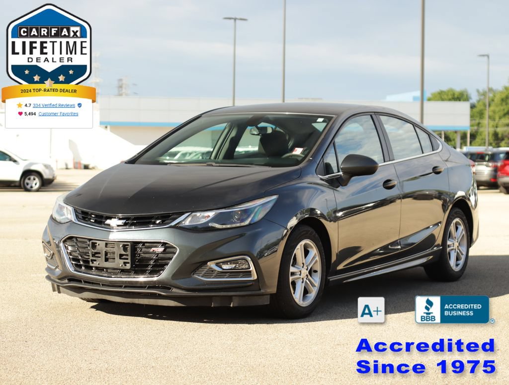 Used 2017 Chevrolet Cruze LT w/ Convenience Package FWD image 3