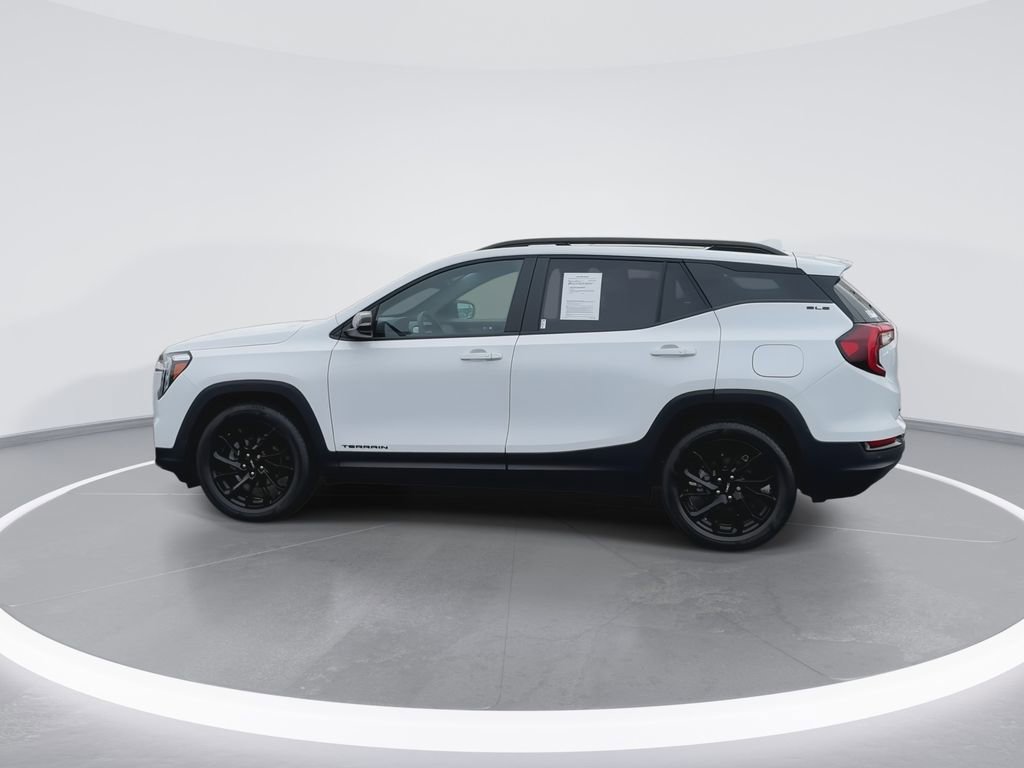 Used 2024 GMC Terrain SLE w/ Driver Convenience Package image 5