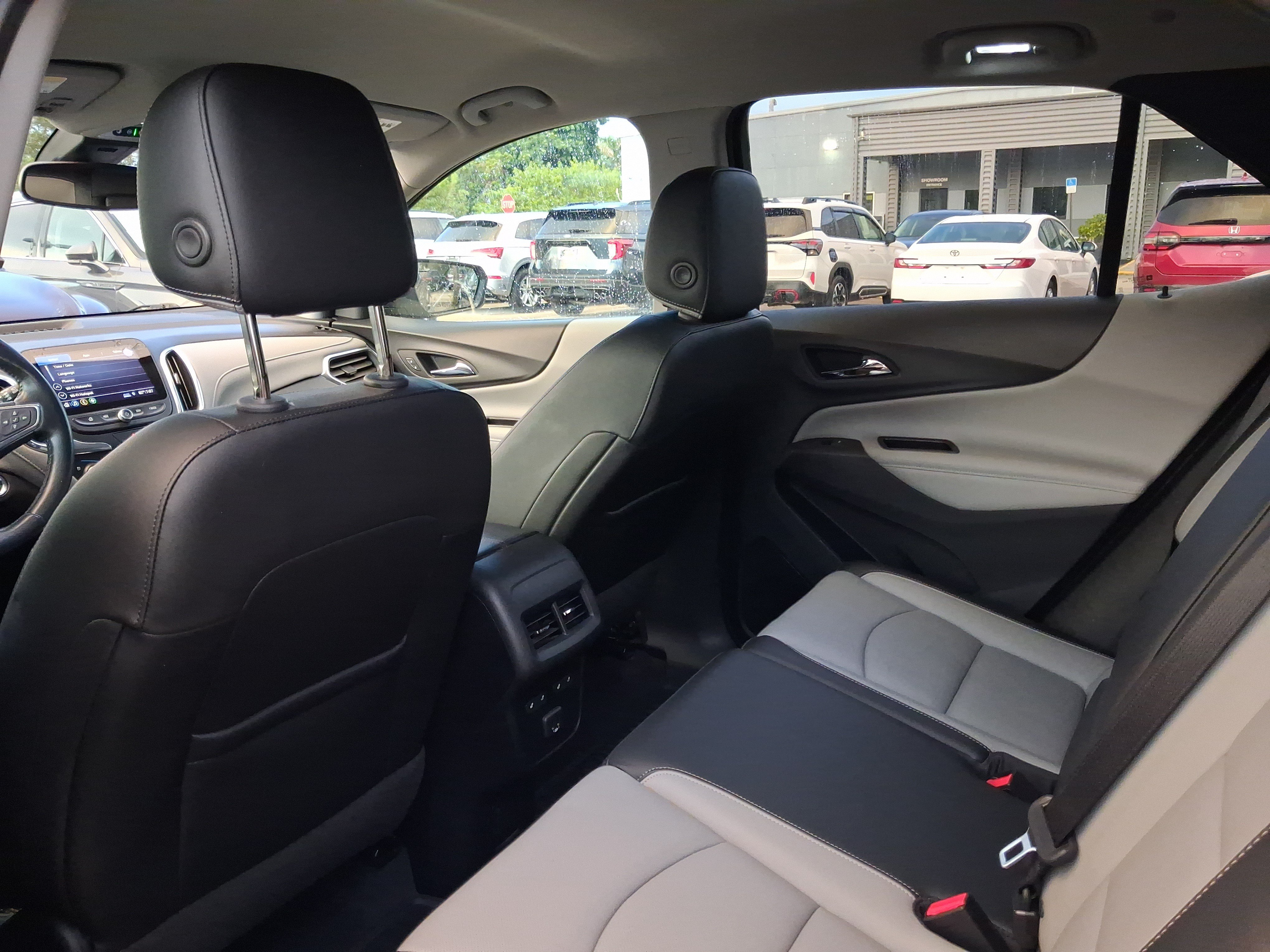 Used 2019 Chevrolet Equinox Premier FWD image 5