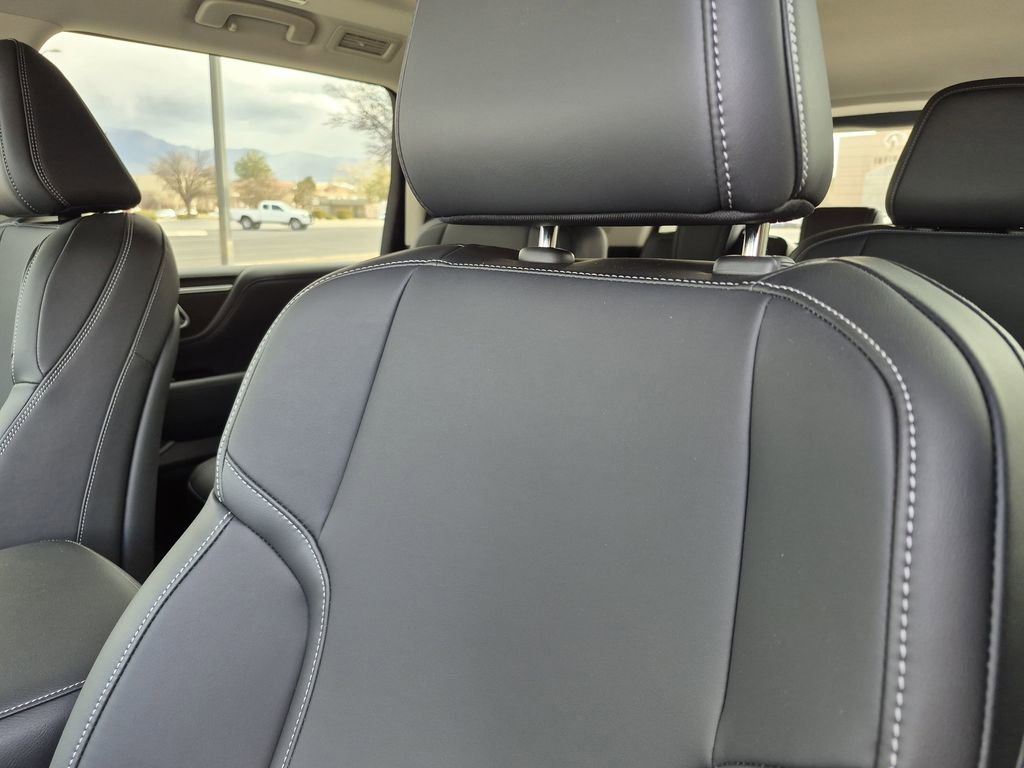 New 2026 INFINITI QX80 Pure w/ Cargo Package image 18