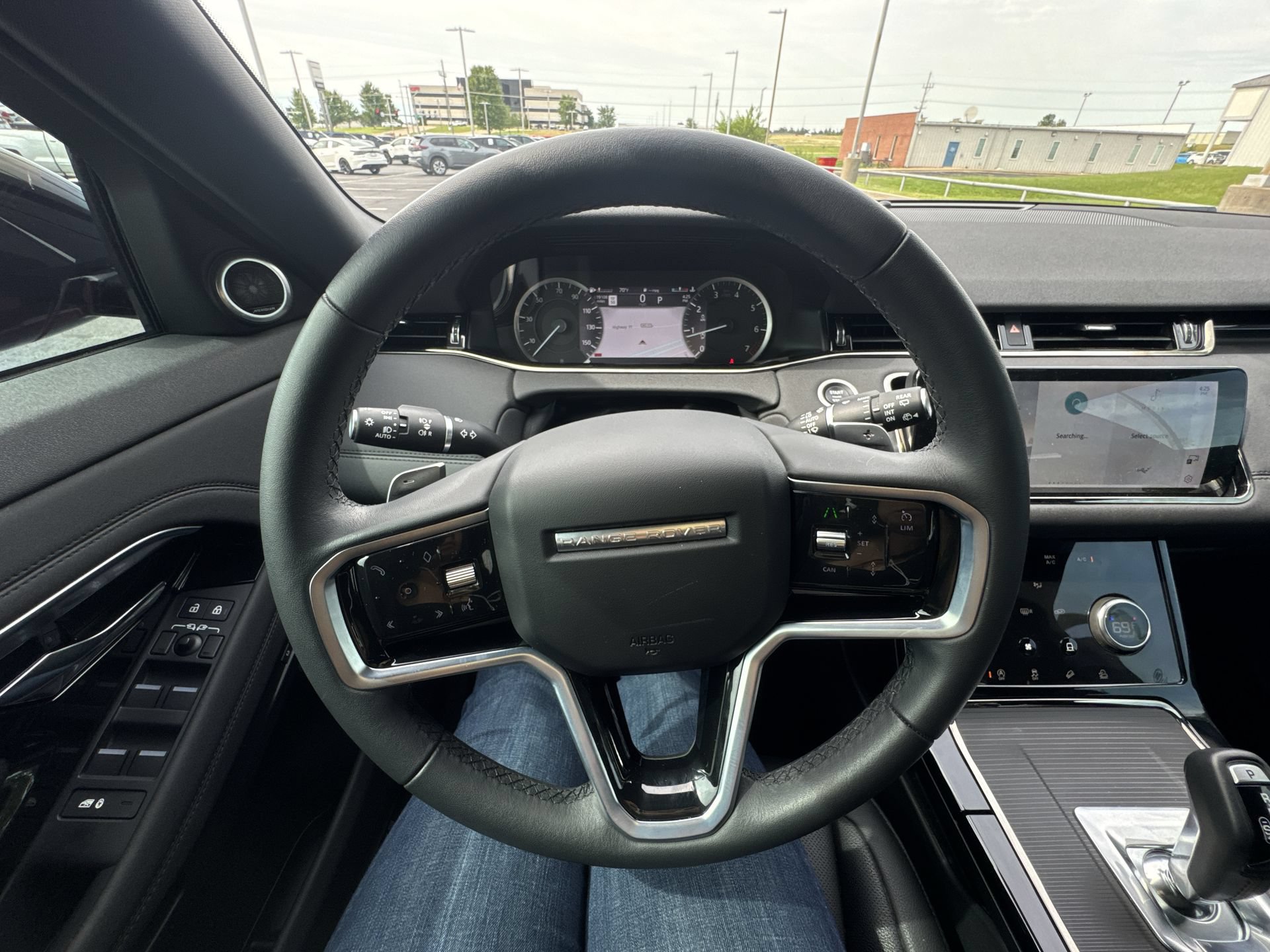 Used 2023 Land Rover Range Rover Evoque R-Dynamic SE AWD/4WD image 14