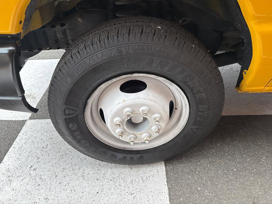 Used 2019 Ford E-350 and Econoline 350 Super Duty image 27