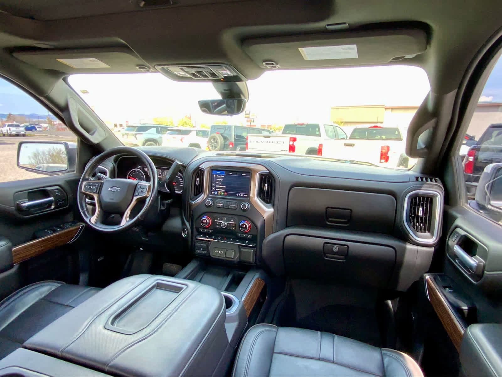 Used 2021 Chevrolet Silverado 1500 High Country w/ Technology Package AWD/4WD image 35