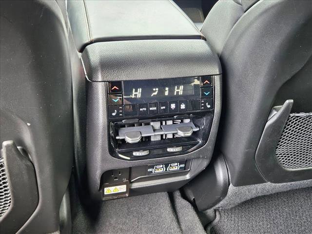 Used 2023 Jeep Grand Cherokee L Summit w/ Advanced Protech Group IV image 19