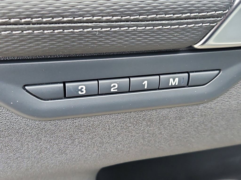 Used 2024 Land Rover Discovery Sport Dynamic SE image 21