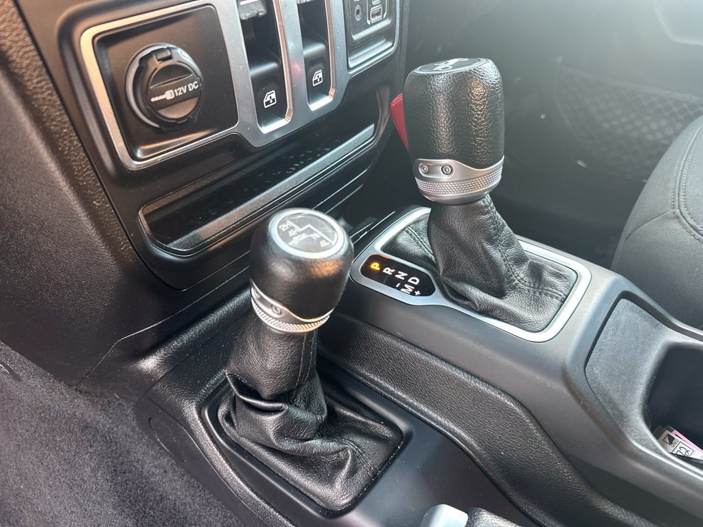 Used 2020 Jeep Wrangler Sport AWD/4WD image 24